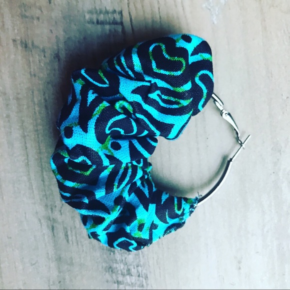 Ankara fabric hoops - Picture 2 of 2